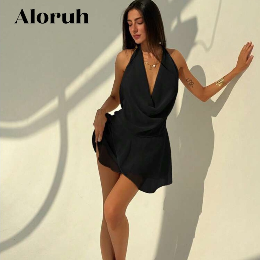 🌸 SHEIN Black Backless Dress